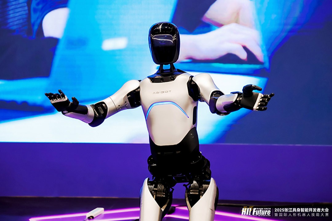 Lewin乐玩官网-TCL实业IFA 2026“灵感栖居”展区亮相：屏显到家庭全场景，“AI Inspired Life”启迪未来生活灵感